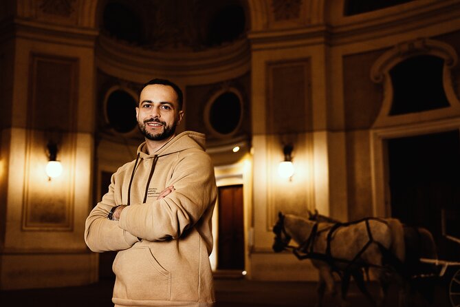 1.5 Hour Cinematic Style Portrait Photoshoot and Tour in Vienna - Volksgarten brings flowers, fountains, and breathing room