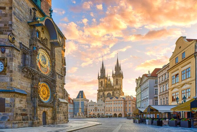 2-Day Prague Tour from Vienna with private Transfers and Lunches - Prague Castle, St. Vitus Cathedral, and Golden Lane