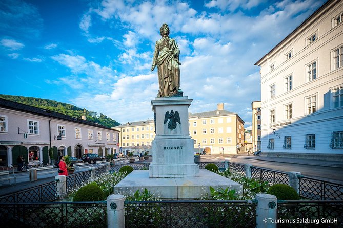 2-Hour Private Salzburg City Highlights Tour - Nonnberg Abbey and the real Maria connection