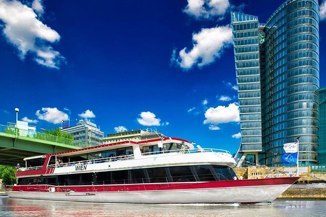 24-hour Hop-On Hop-Off with Ferris Wheel and River Cruise - How the two Vienna routes fit together