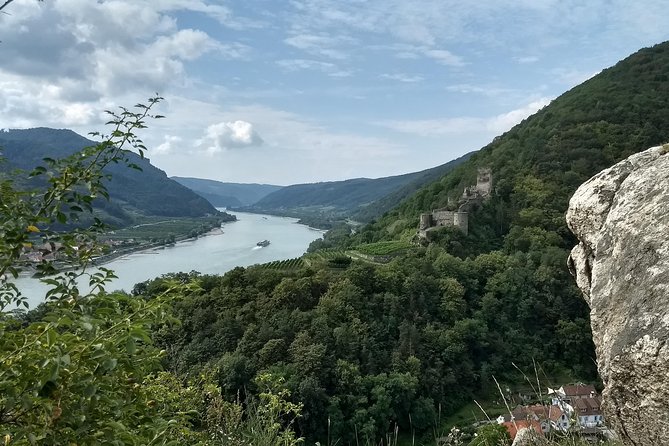 3-Hour Private Hiking Tour to historic places around Spitz in Wachau Valley - Who will get the most from this Spitz hike