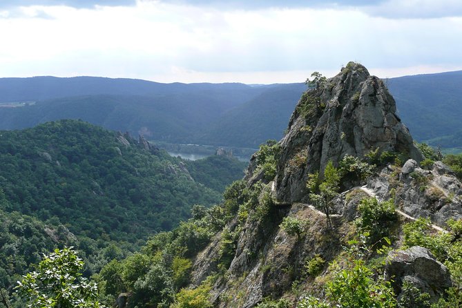 4-Hour Private Alpine Hiking Tour 'In the footsteps of king Lionheart' - Burgruine Dürnstein and the Lionheart story