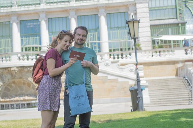 A box for a romantic walk in the city center of Vienna - What the Love in Vienna box actually gives you