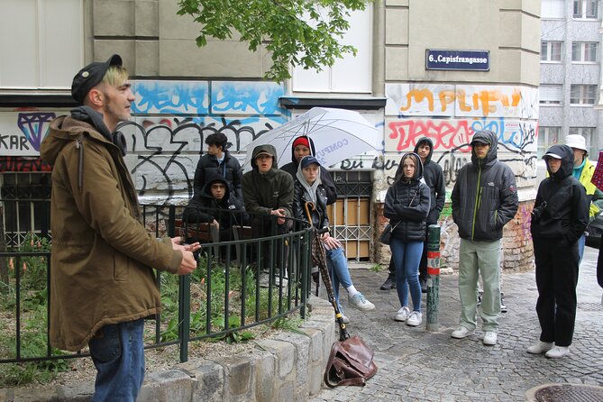 Alternative Tour in Vienna Off the tourist track - Starting at Karlsplatz and leaving the usual route
