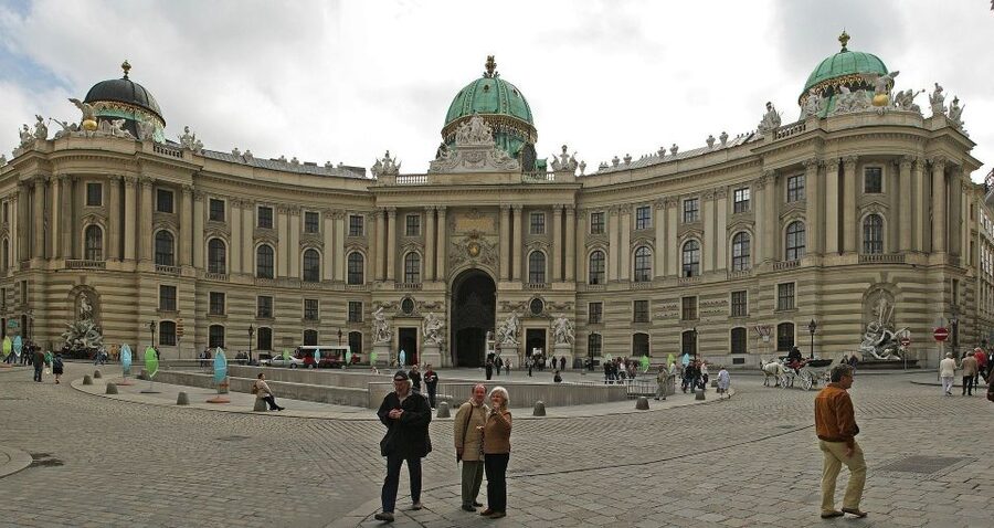 An Introduction to Vienna Walking Tour - What the guide adds to the experience