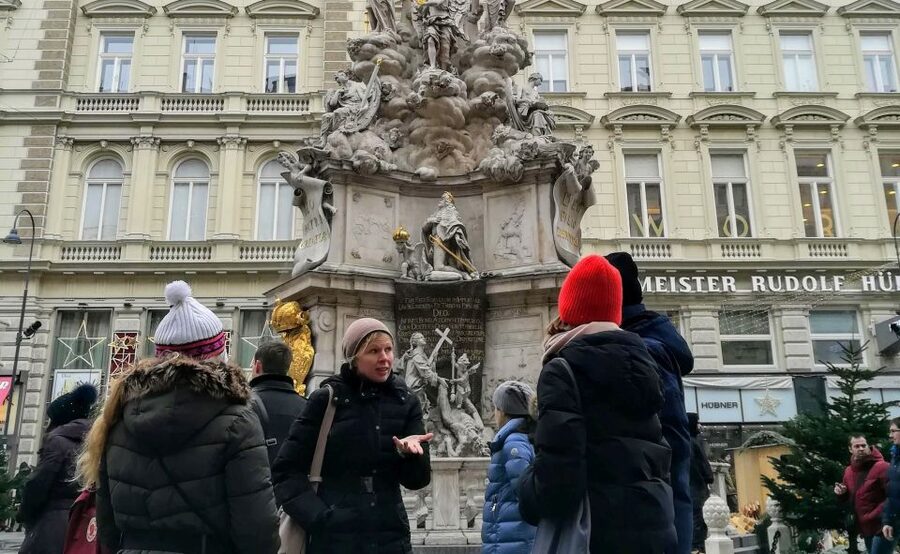 An Introduction to Vienna Walking Tour - Michaelerplatz and the Habsburg center