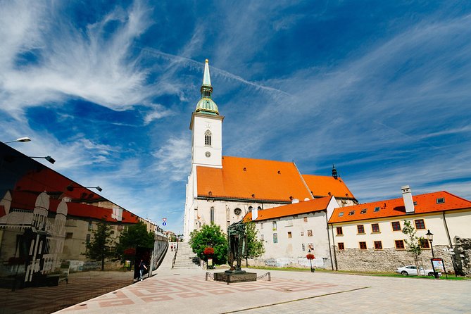 Bratislava Day Trip from Vienna With Catamaran Cruise on Danube - Grassalkovich Palace and the city’s grander side