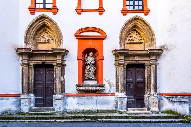 Budapest-Vienna One-Way Sightseeing Transfer - Should You Book the Budapest to Vienna Transfer?