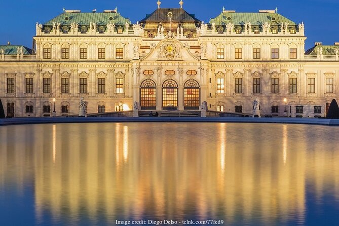 Christmas at Belvedere: 3hr Private Tour of Upper Palace & Market - What makes the palace visit valuable
