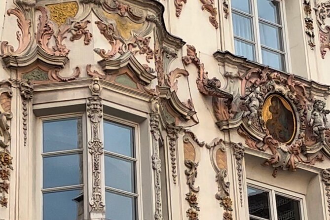 CITY QUEST INNSBRUCK: uncover the secrets of this city! - Entering the Hofkirche portion of the quest