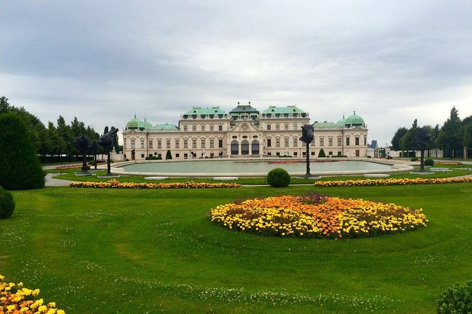 Classic Private City Tour Vienna - Vienna by private car, from the Ringstrasse outward