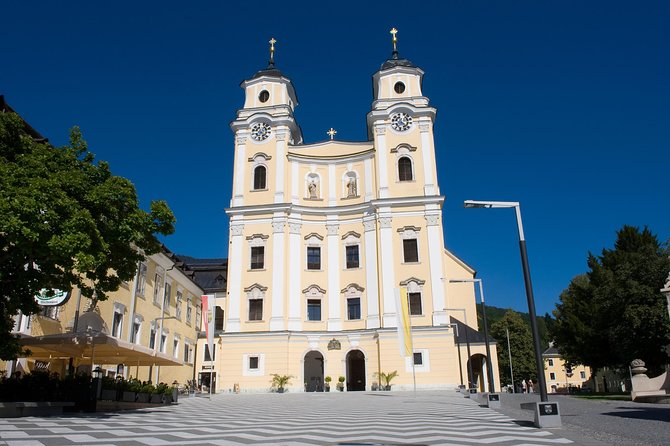 Customized Private Tour to Salzburg for Cruise Guests from Linz or Passau - Sound of Music Sites and the Salzburg Lake District