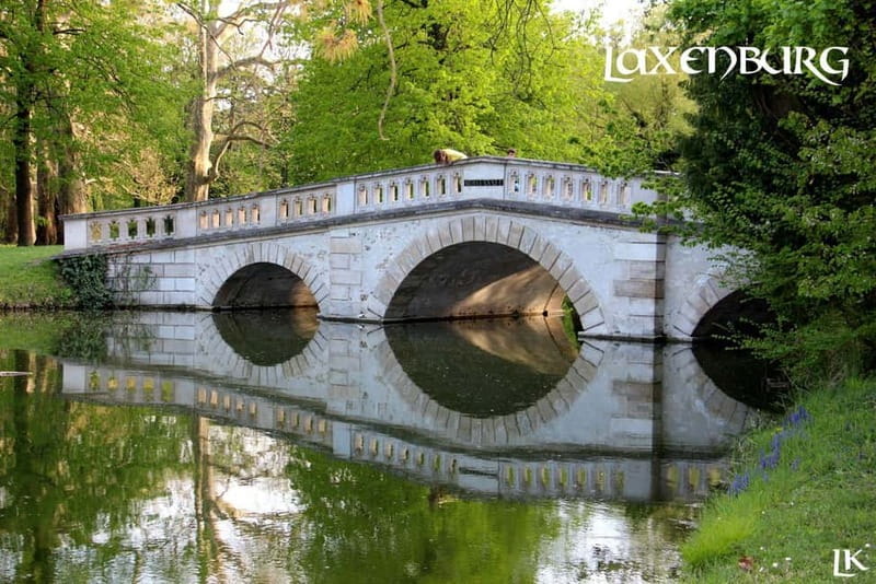 Day Trip from Vienna or Bratislava - Castles around Vienna - Choosing your two paid interiors