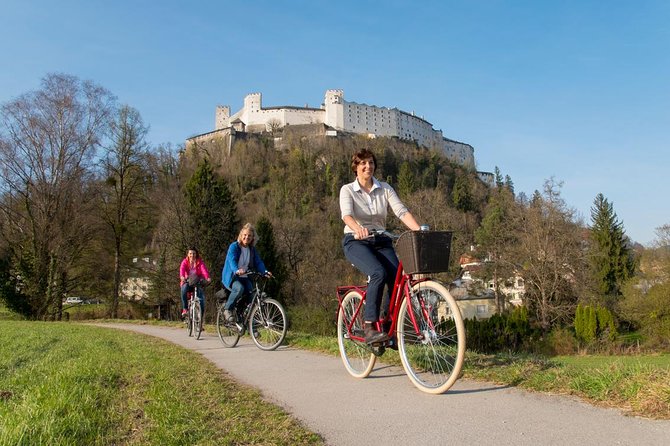 Discover Salzburg by bike: Fun and informative - Leopoldskroner Weiher and Salzburg away from the postcards