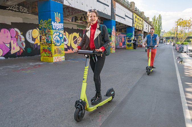 E-Scooter Tour through amazing Vienna! - Heldenplatz: scale, ceremony, and context