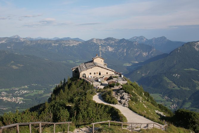 Eagle's Nest and Hallstatt Private Tour from Salzburg - What the private vehicle changes