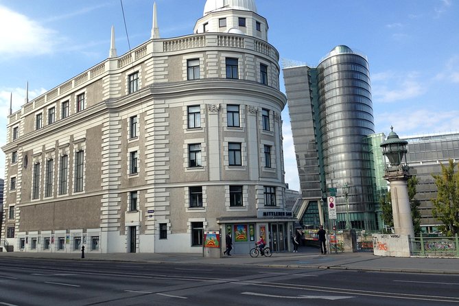 eBike Vienna 90min guided tour - use ebike for the whole day - A useful split between guidance and freedom