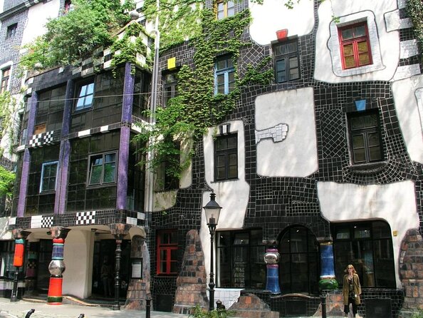 Entrance tickets for the KunstHausWien. Museum Hundertwasser - Why Hundertwasser belongs on your Vienna art list