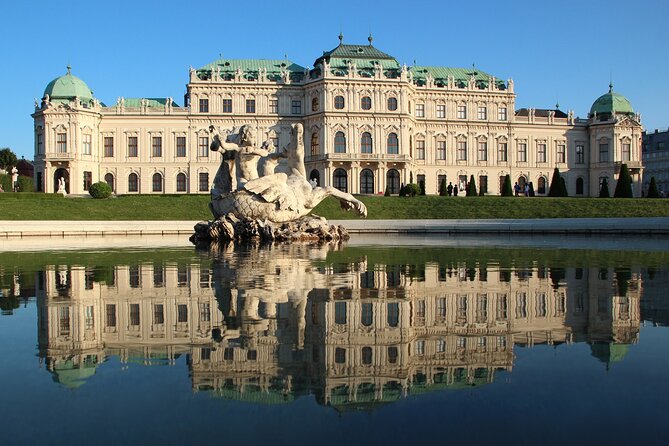 Exciting history tour and discovery of Vienna's secrets - The Hofburg: power, ceremony, and old Vienna