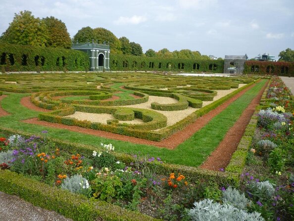 Exclusive Evening at Schönbrunn Palace: After-Hours Audiotour, Dinner, Concert - Key details before you book