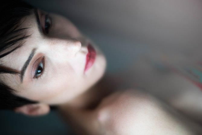 Experience Boudoir, Sensual Photography Studio Vienna - Choosing your strongest images together