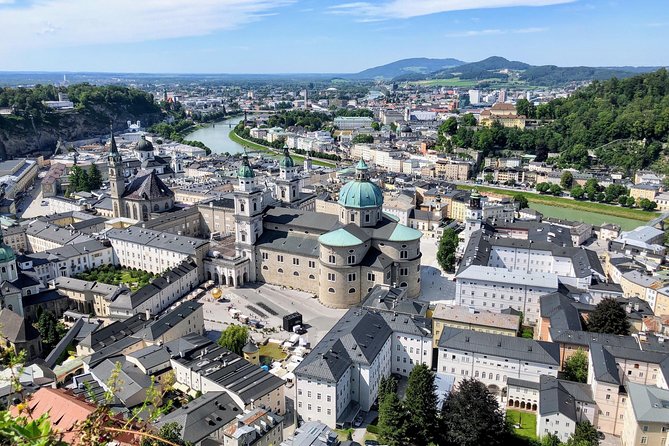 Explore Salzburg in 60 minutes with a Local - Starting at Café Mozart on Getreidegasse