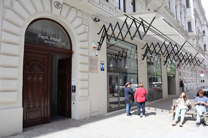 Freud - Inside the mind of a Genius - Berggasse 19 and Freud’s former home