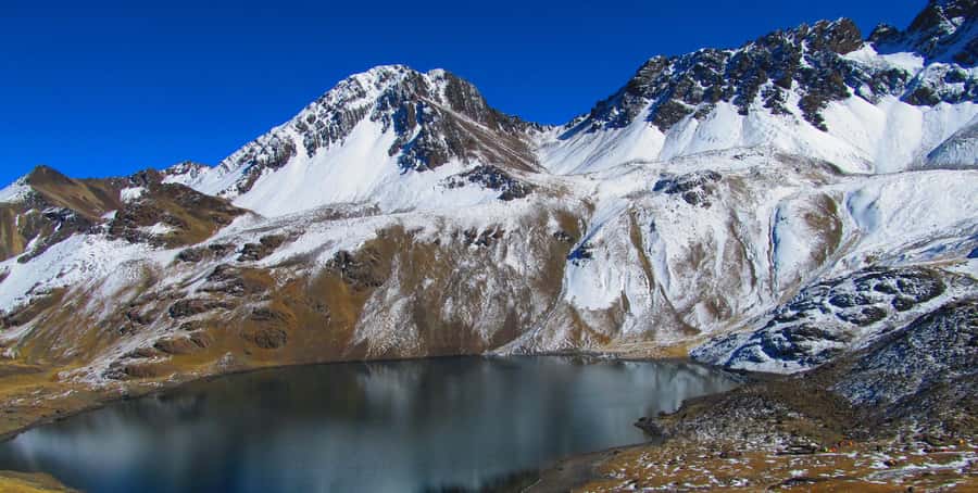 From La Paz: Austria Peak One-Day Climbing Trip - Who should book this climb?