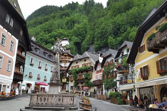 From Prague: Private Hallstatt Alps Day Trip with Lakeside Picnic - Who will enjoy this most