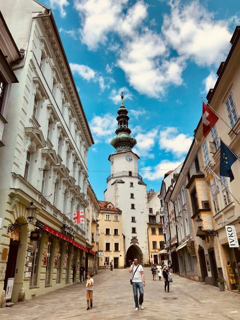 From Vienna: Bratislava City Highlights Trip - Bratislava Castle and the First Big View