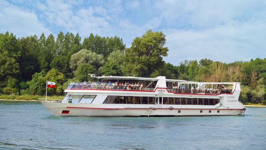 From Vienna: Day Cruise to Bratislava - Breakfast on the outward sailing