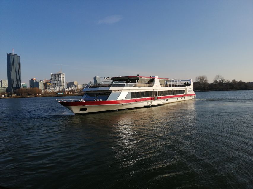 From Vienna: Day Cruise to Bratislava - The long return to Vienna