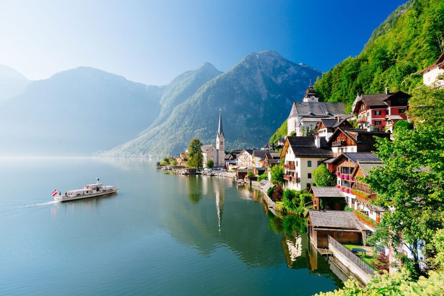From Vienna: Full Day Trip to Hallstatt and Salzkammergut - Leaving Vienna from the State Opera