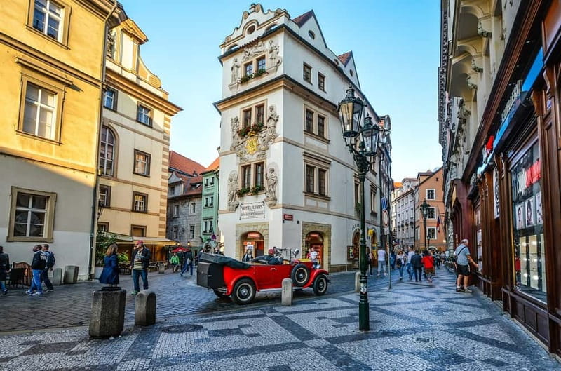 From Vienna: Full-Day Trip to Prague - A very long road to Prague