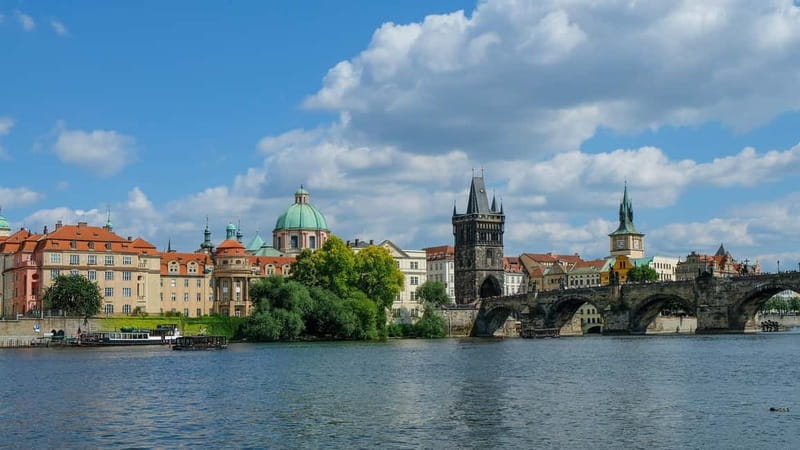 From Vienna: Full-Day Trip to Prague - The road through Moravia