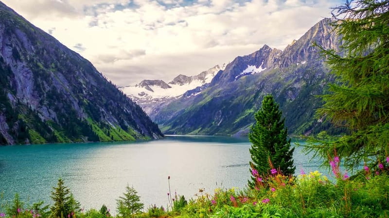 From Vienna: Gmunden, Hallstatt, Salzkammergut Day Tour - The Traunsee drive and the changing scenery