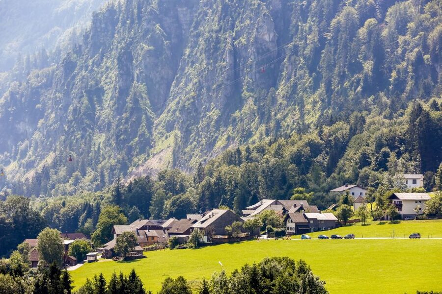 From Vienna: Guided Day Trip to Salzburg - Making the 115 minutes of free time count