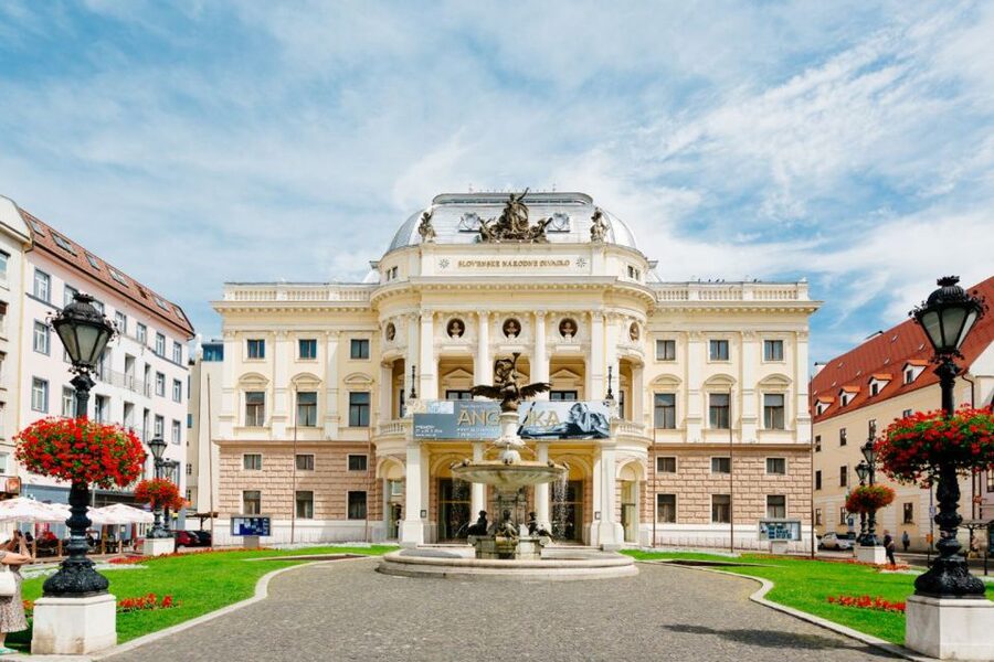 From Vienna: Guided Tour to Bratislava with Speed Boat Ride - Six hours to eat, shop, and explore on your own