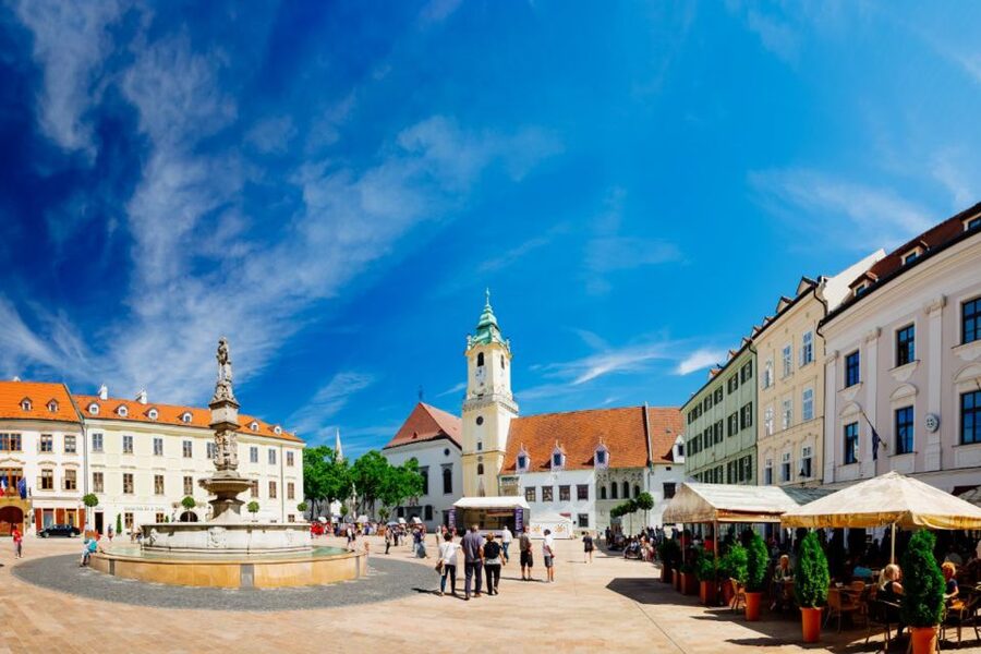 From Vienna: Guided Tour to Bratislava with Speed Boat Ride - The Twin City Liner back to Vienna