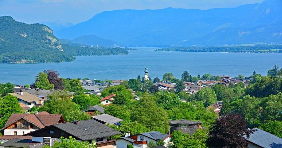 From Vienna: Melk, Salzburg, and Hallstatt Private Tour - St. Gilgen and Lake Wolfgangsee