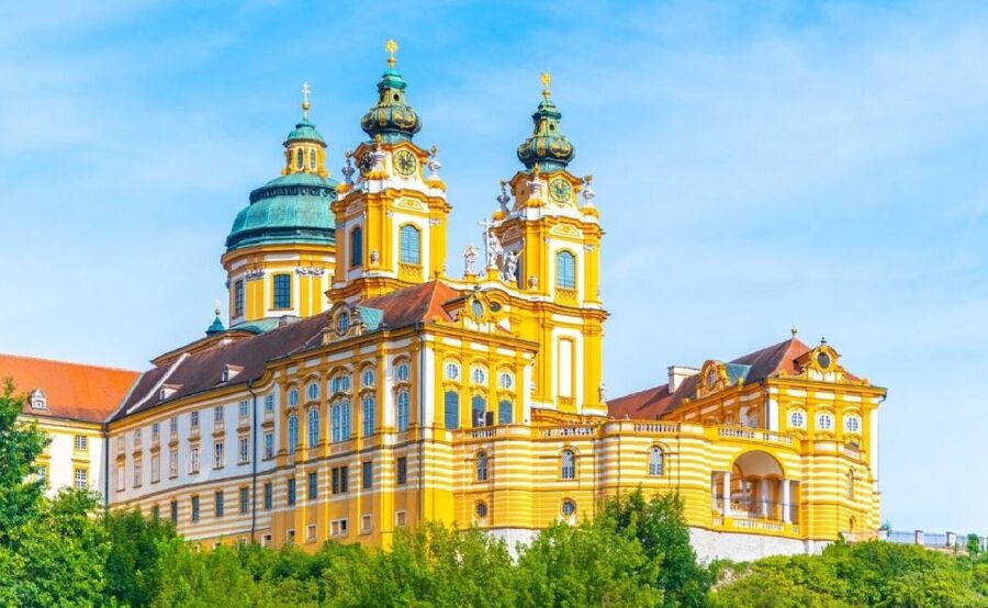 From Vienna: Melk, Salzburg, and Hallstatt Private Tour - Who should book this day trip