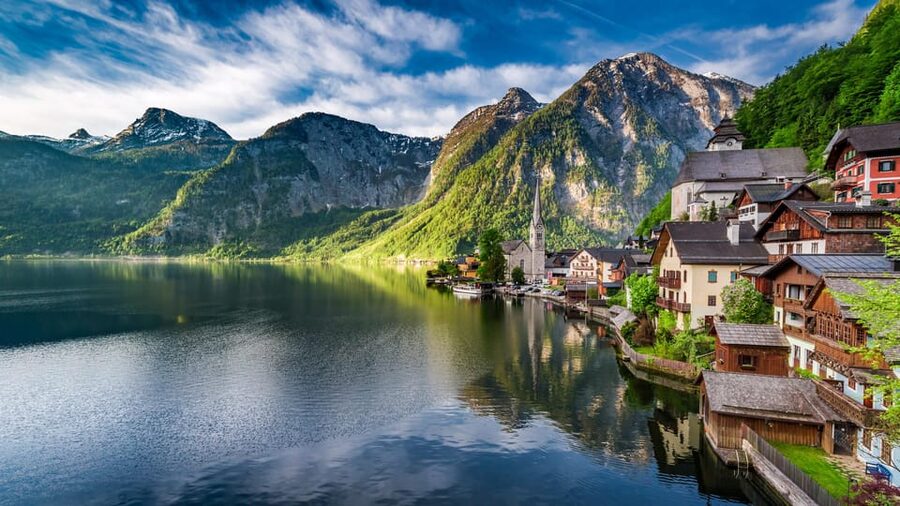 From Vienna: private day trip to Hallstatt and Salzburg - What your driver can and cannot do