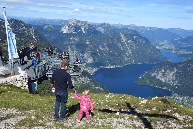 Full-Day Minivan Tour From Salzburg to Hallstatt with 5 Fingers,Lakes&Mountains - St. Gilgen and Wolfgangsee photo stops