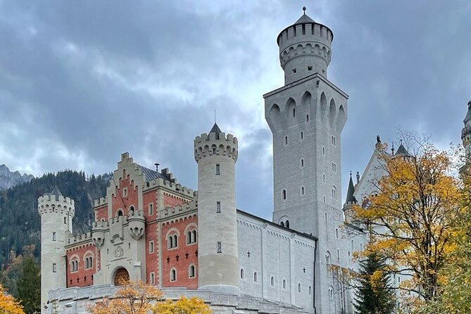 Full day small group Tour in Neuschwanstein from Innsbruck - Mary’s Bridge and the Classic Castle View