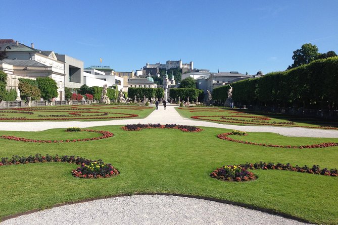 Fully private - SALZBURG, HALLSTATT & MELK ABBEY! - Why a private guide changes the day