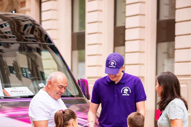 Future Bus Tours - Vienna's highlights bus tour with virtual reality - Rathaus, the theatre, and the Ringstrasse