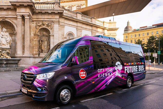 Future Bus Tours - Vienna's highlights bus tour with virtual reality - The Opera finale and the last VR scene