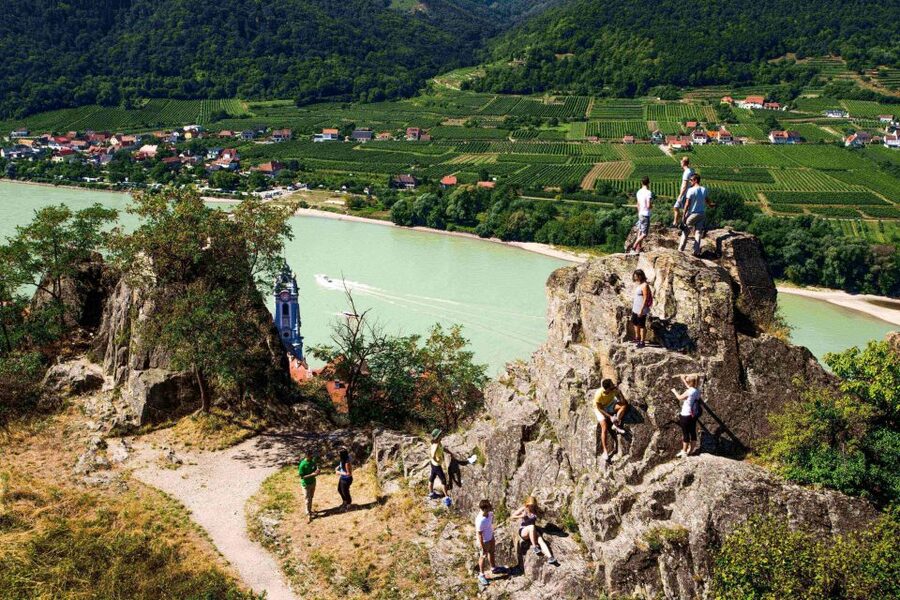 Grape Grazing: Wachau Valley Winery Biking Tour - Rossatz-Arnsdorf provides the second wine stop