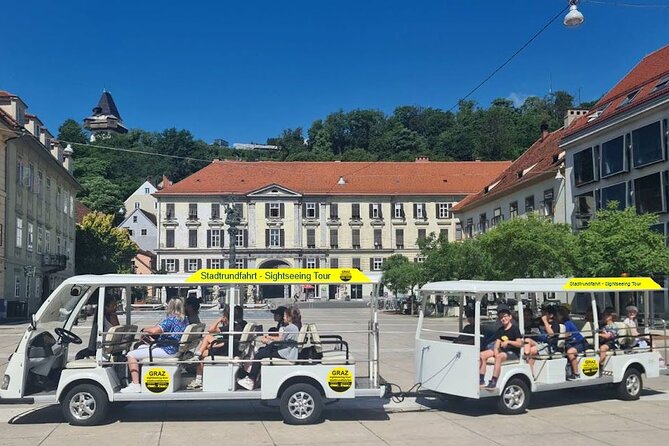 Graz city tours - Kunsthaus Graz and the return to the river