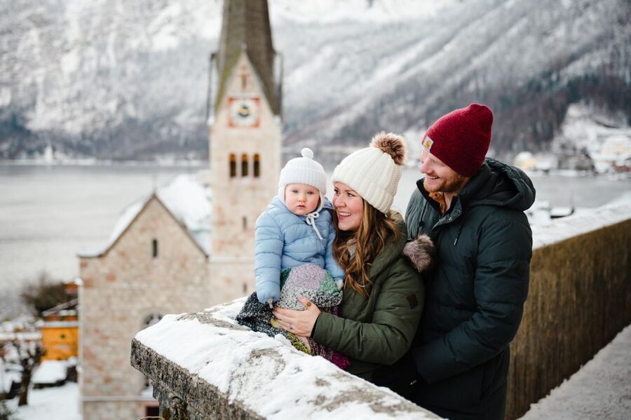 Hallstatt: 2-Hour Guided Walking Tour with Photographer - Starting with Hallstatt’s lake view at Badeinsel